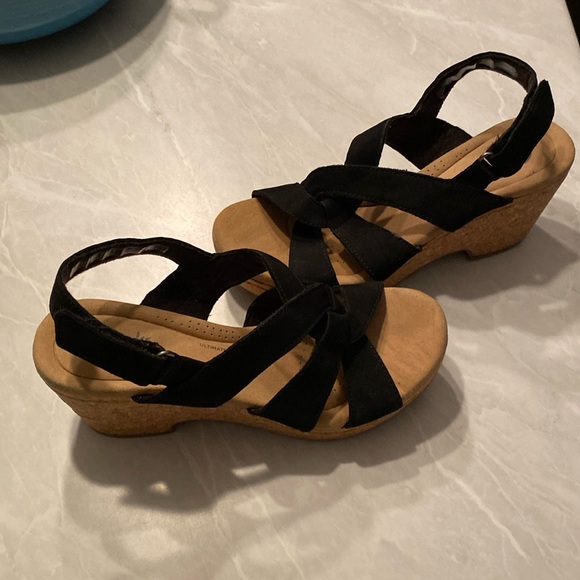 Clarks Shoes - Clarks womens Giselle Beach Wedge Sandal size 8